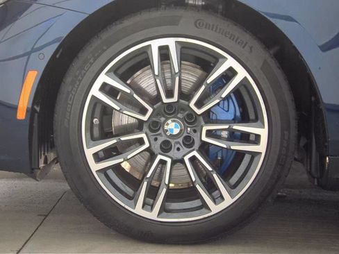 Used 2027 BMW 540i xDrive AWD/4WD image 10