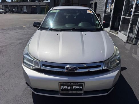 Used 2011 Ford Focus SE w/ 201A Rapid Spec Order Code FWD image 2