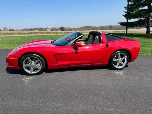 Used 2005 Chevrolet Corvette Coupe w/ Preferred Equipment Group image 10