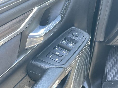 Used 2025 RAM 1500 Laramie AWD/4WD image 13