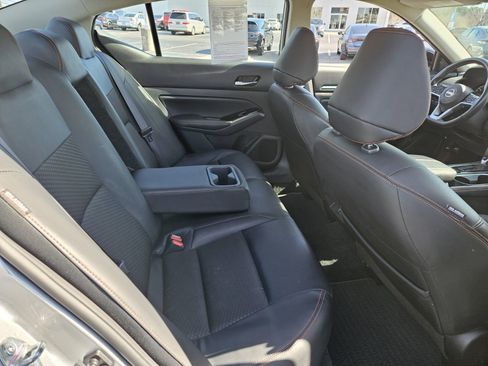 Used 2024 Nissan Altima 2.5 SR image 19
