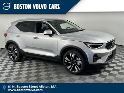 New 2025 Volvo XC40 B5 Plus w/ Protection Package Premier