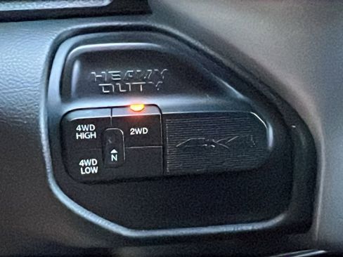 Used 2024 RAM 2500 Big Horn image 28