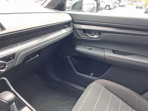 Used 2025 Honda CR-V Sport image 21