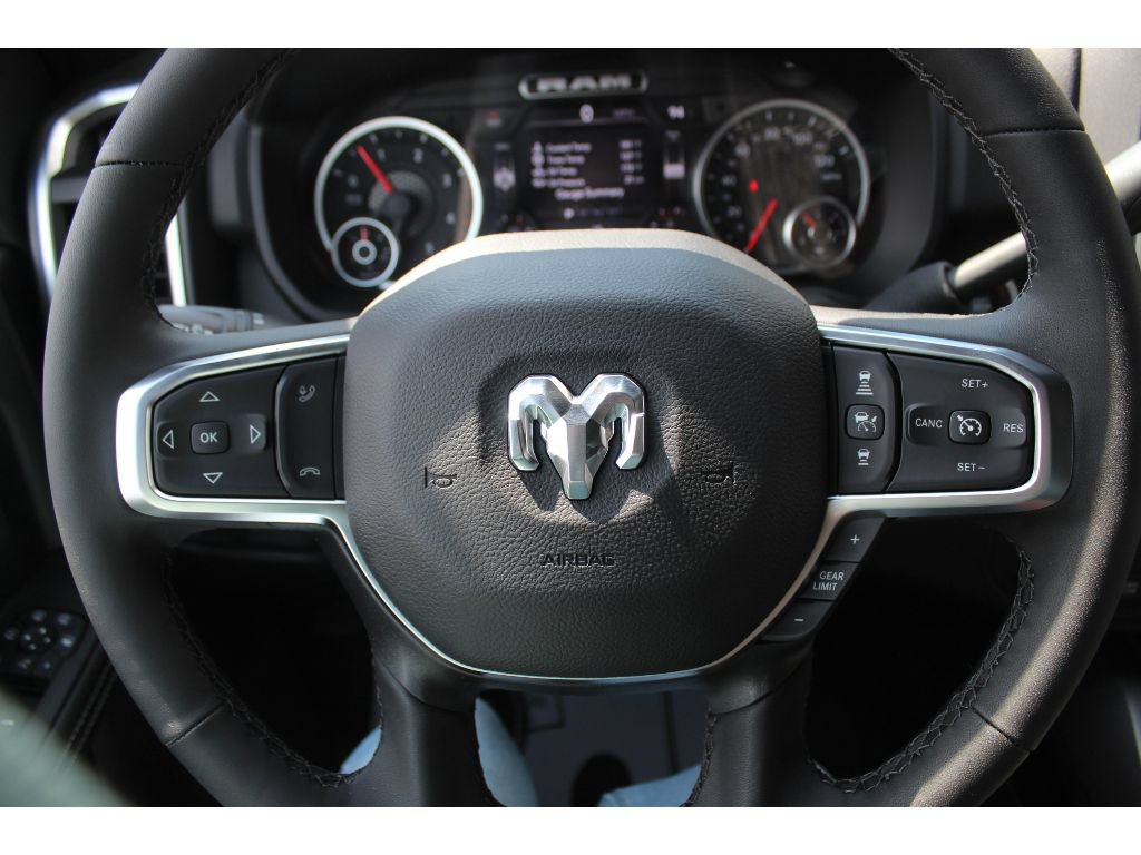 New 2027 RAM 3500 Big Horn AWD/4WD image 10