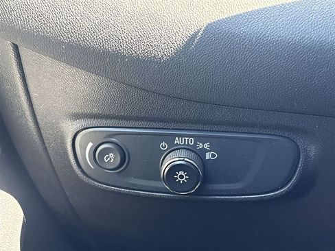 Certified 2023 Chevrolet Equinox RS w/ RS Leather Package FWD image 17