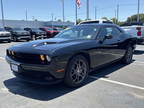 Used 2018 Dodge Challenger GT w/ Blacktop Package AWD/4WD image 4
