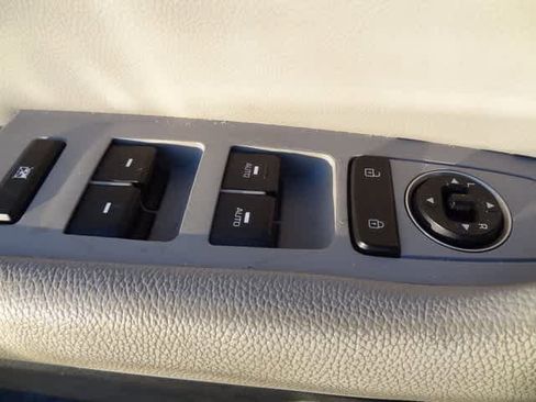 Used 2018 Hyundai Sonata Limited image 9