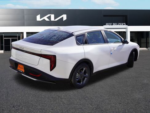 New 2026 Kia K4 FWD image 3