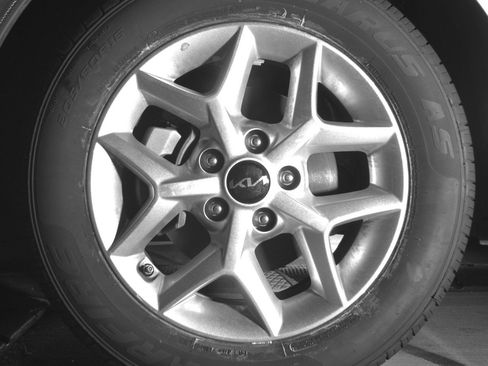 Used 2025 Kia Soul LX w/ LX Technology Package image 12