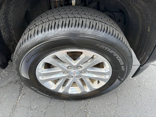 Certified 2018 GMC Canyon SLE w/ Nightfall Edition RWD image 7