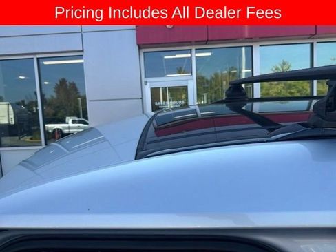 Used 2022 Land Rover Defender 110 X-Dynamic HSE AWD/4WD image 4