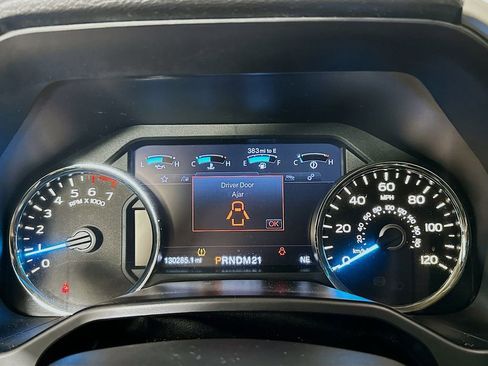 Used 2016 Ford F150 Lariat RWD image 12