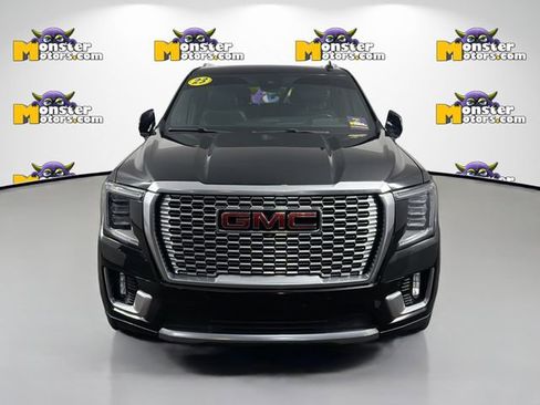 Used 2023 GMC Yukon XL Denali w/ Denali Reserve Package image 2