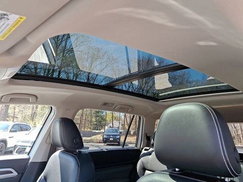 Certified 2022 Volkswagen Atlas SE w/ Panoramic Sunroof Package image 21