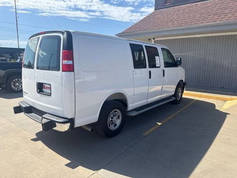 Used 2025 Chevrolet Express 2500 w/ Driver Convenience Package RWD image 5