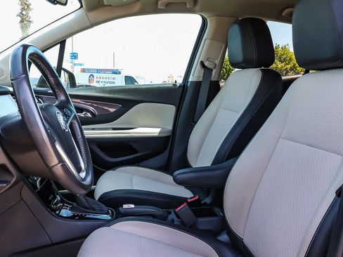 Used 2021 Buick Encore Preferred AWD/4WD image 26
