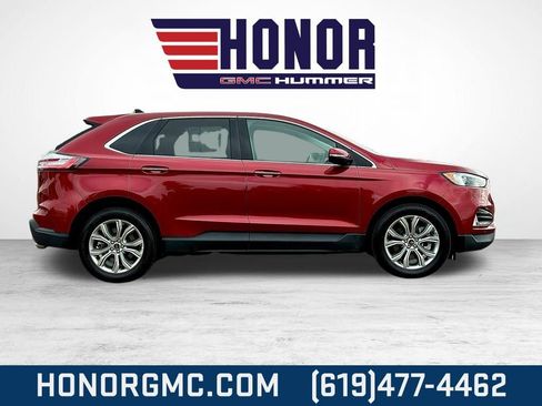 Used 2024 Ford Edge Titanium image 2