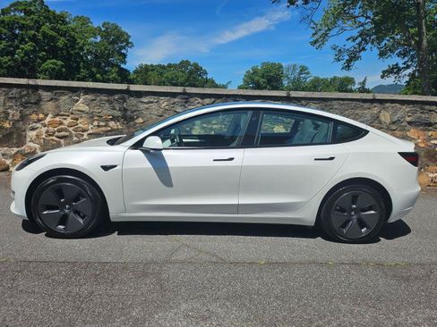 Used 2023 Tesla Model 3 Standard Range RWD image 7