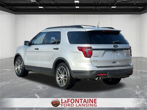 Used 2019 Ford Explorer Sport image 3