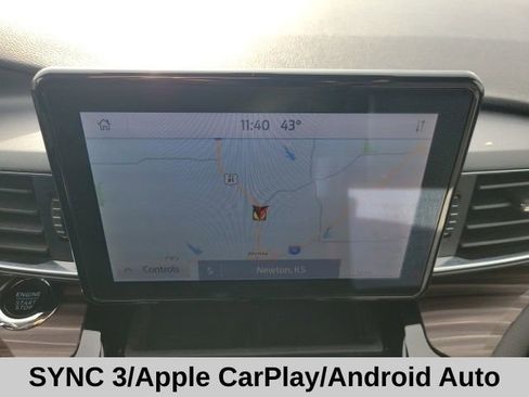 Used 2023 Ford Explorer Limited w/ Equipment Group 301A image 11