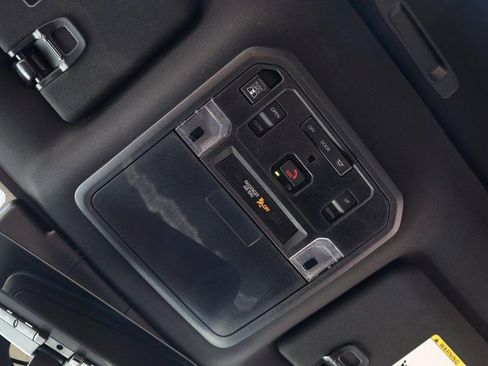 New 2025 Toyota Tacoma TRD Off-Road image 17