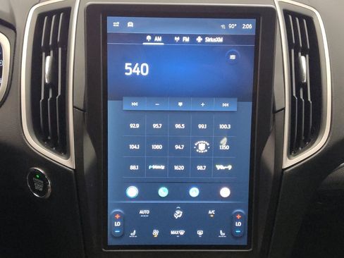 Used 2021 Ford Edge SEL AWD/4WD image 25
