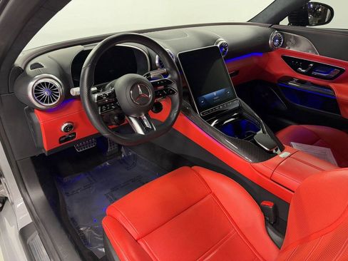 Used 2022 Mercedes-Benz SL 63 AMG 4MATIC image 10