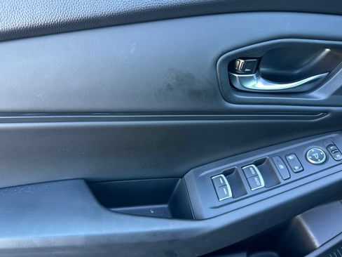 Used 2023 Honda Accord EX image 11
