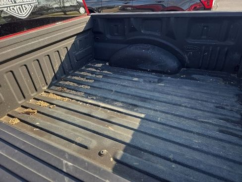 Used 2020 Ford F150 XLT image 12