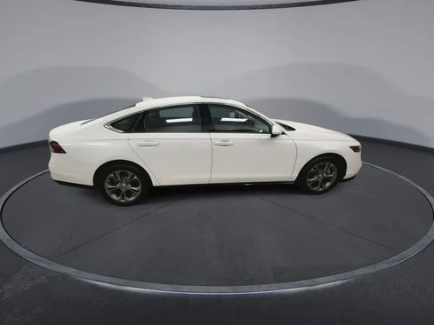 Used 2023 Honda Accord EX-L image 9