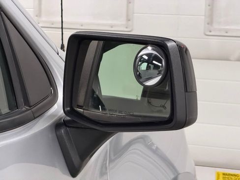 Certified 2022 Chevrolet Silverado 1500 RST image 39