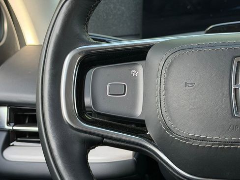 Used 2025 Lincoln Navigator L Reserve AWD/4WD image 26