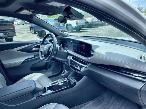 Used 2024 Buick Envista Avenir FWD image 28
