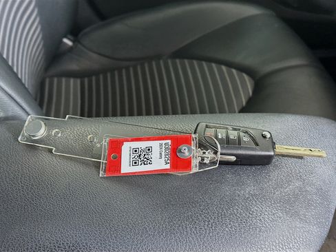 Used 2024 Toyota Camry SE FWD image 32