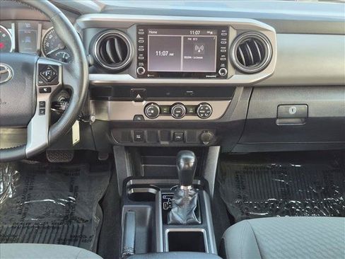 Used 2020 Toyota Tacoma SR5 RWD image 13