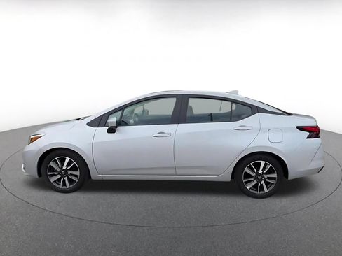 Used 2025 Nissan Versa SV FWD image 9