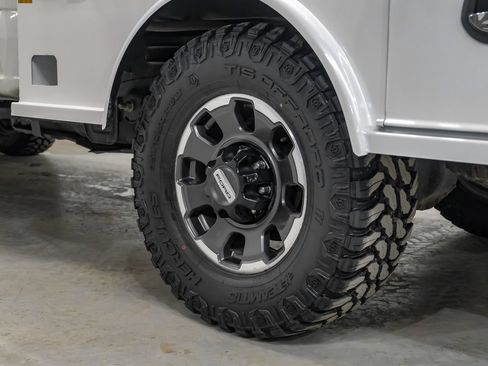 Used 2024 Ford F250 Lariat w/ Lariat Ultimate Package AWD/4WD image 64