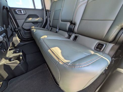 New 2026 Jeep Gladiator Mojave image 31