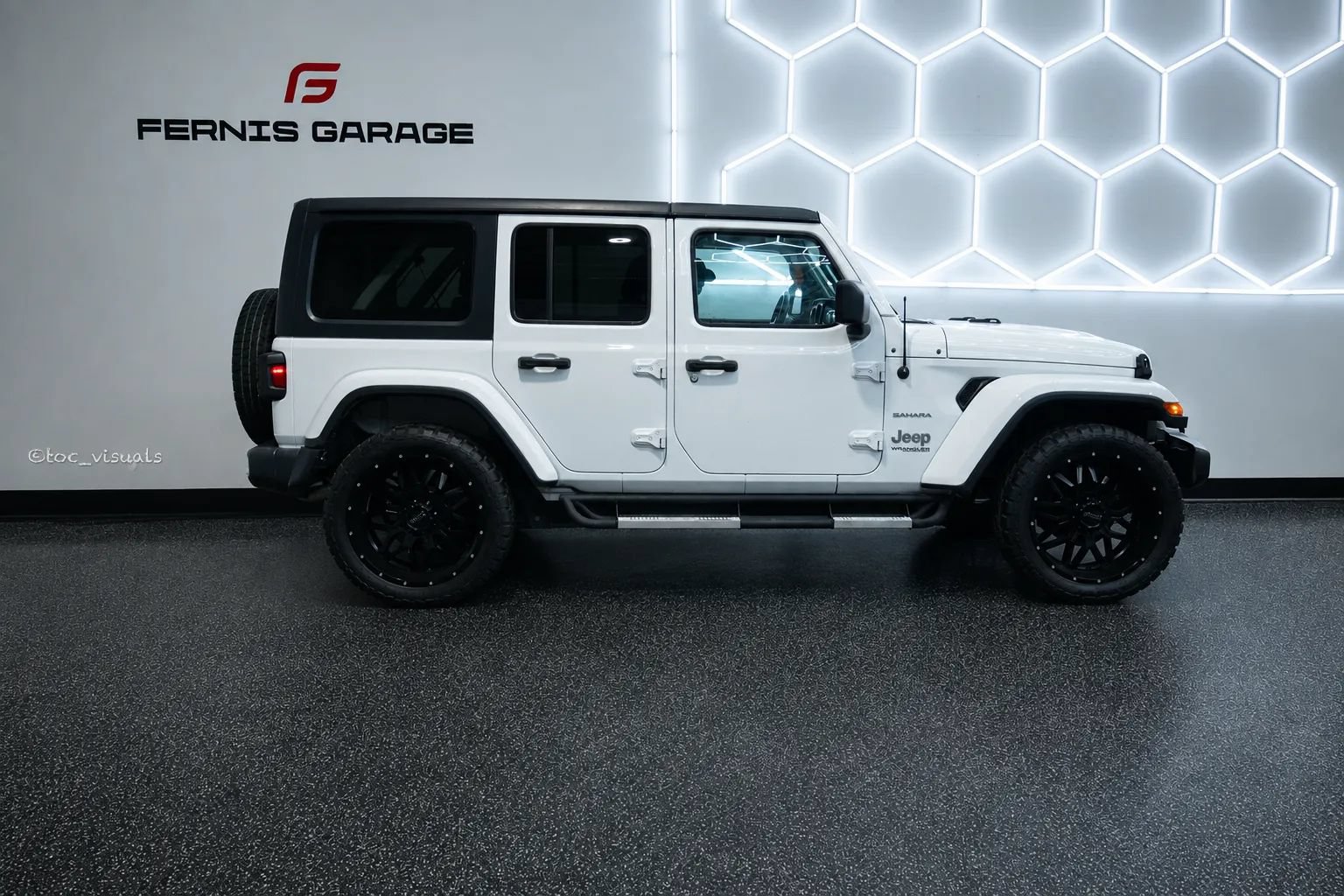 Used 2019 Jeep Wrangler Unlimited Sahara AWD/4WD image 17