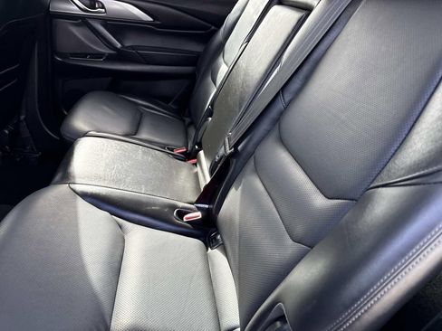 Used 2022 MAZDA CX-9 Touring image 15