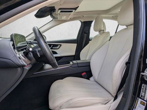 Certified 2025 Mercedes-Benz E 350 Sedan image 17