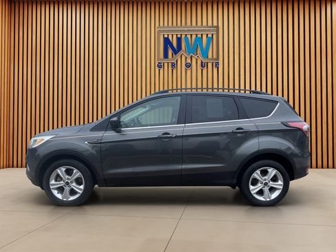 Used 2017 Ford Escape SE w/ Equipment Group 201A image 37