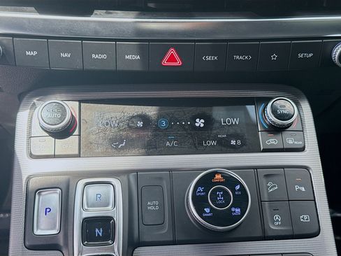 Used 2024 Hyundai Palisade Calligraphy AWD/4WD image 12