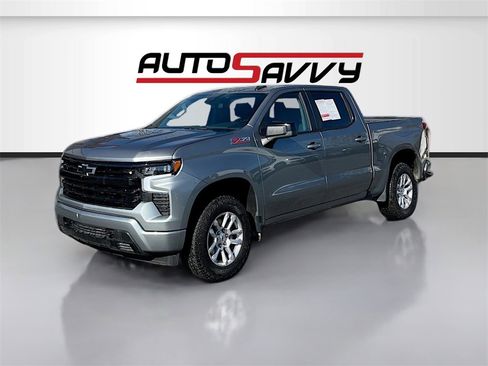 Used 2024 Chevrolet Silverado 1500 RST w/ Z71 Off-Road Package image 3