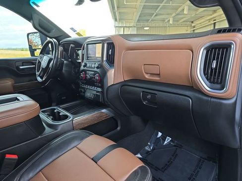 Used 2020 Chevrolet Silverado 2500 High Country image 36