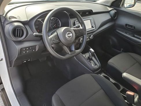 Certified 2025 Nissan Kicks Play S image 15