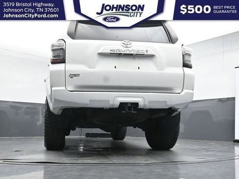 Used 2022 Toyota 4Runner SR5 AWD/4WD image 32
