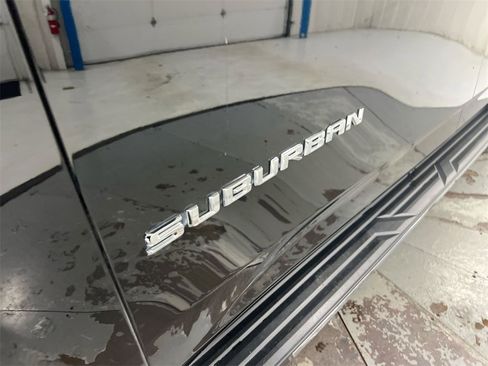 Used 2024 Chevrolet Suburban High Country image 28