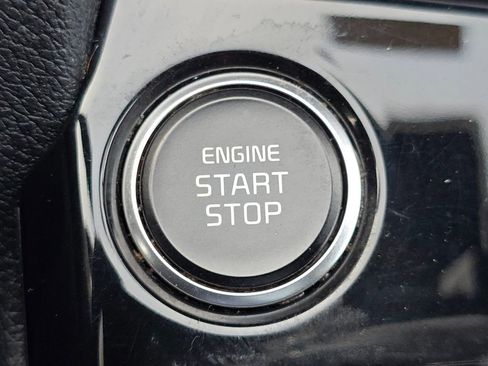 Used 2023 Kia Sportage SX image 36